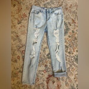 Judy Blue Relaxed Distressed Boyfriend Jean
